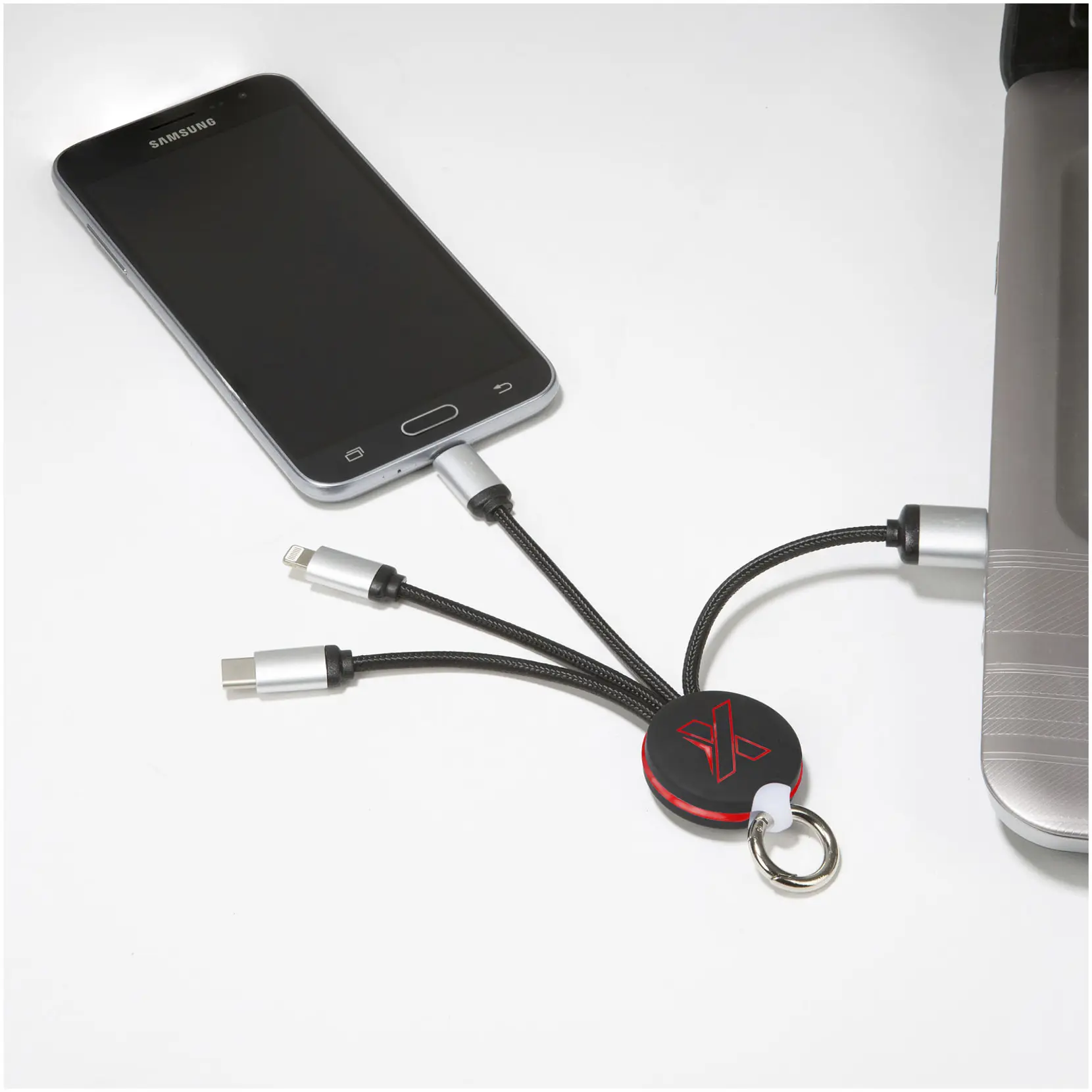 Bild på SCX.design C16 ring med light-up kabel