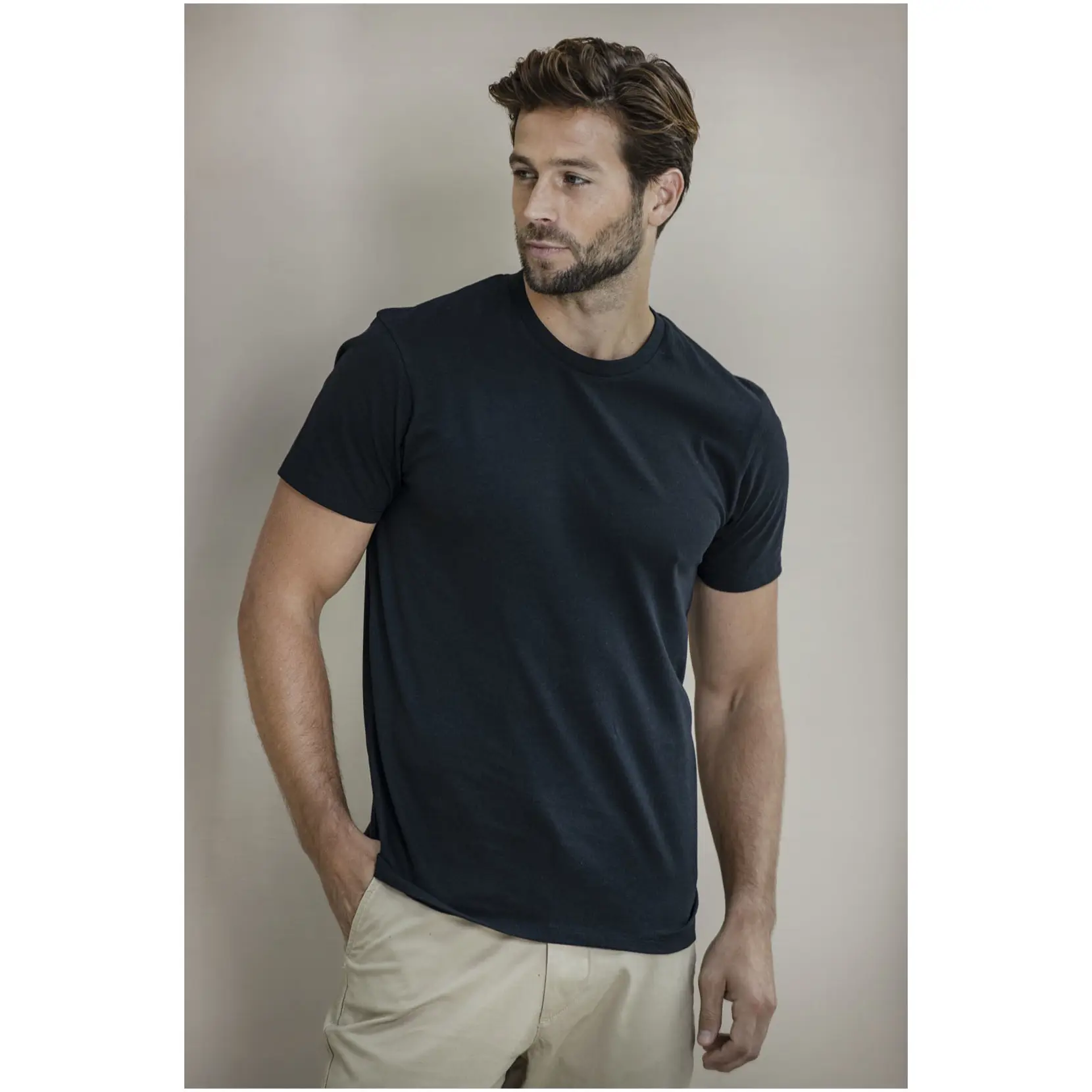 Bild på Avalite  kortärmad unisex T-shirt av Aware™-återvunnet material