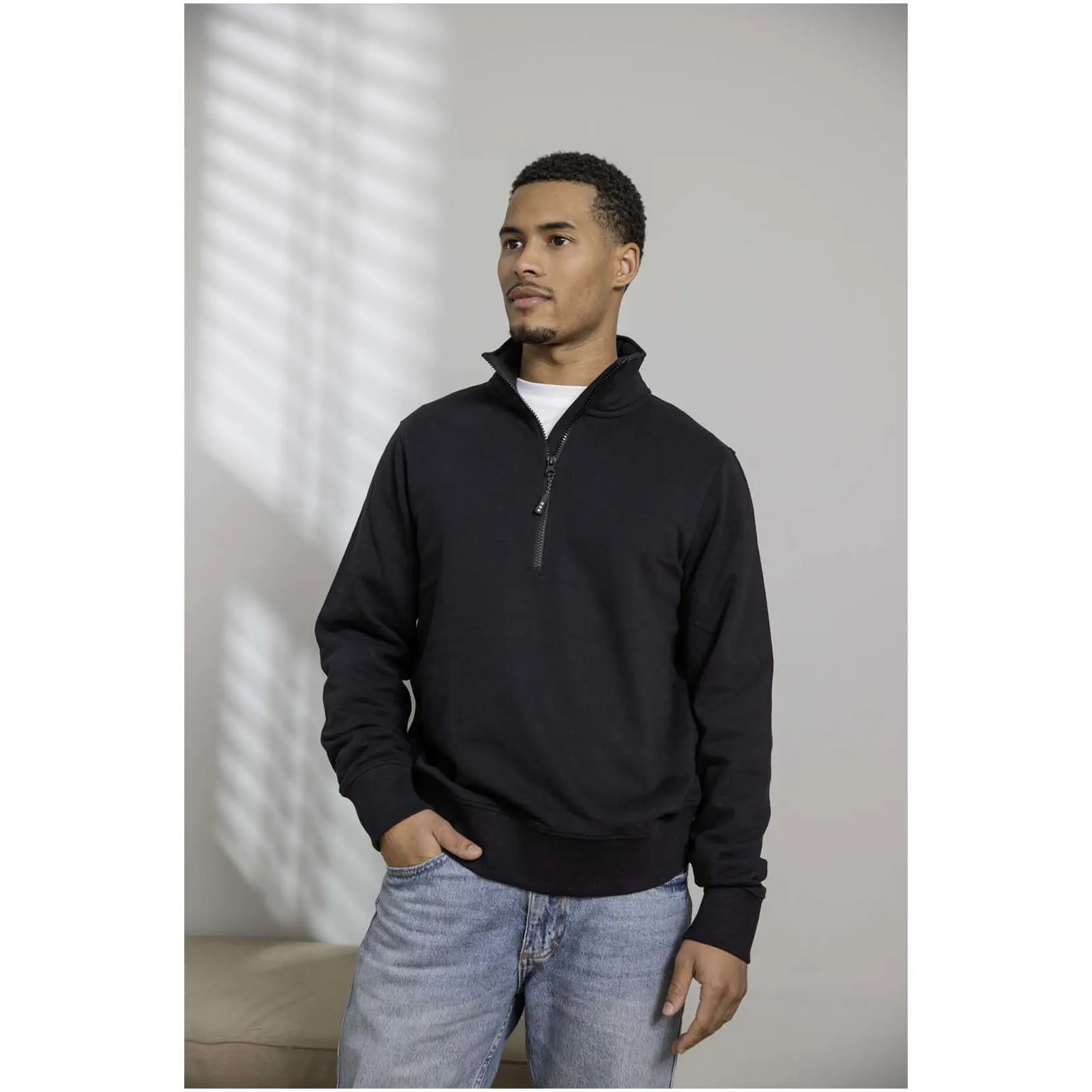 Bild på Tin unisex Aware™ tröja med kvartsdragkedja av återvunnet material