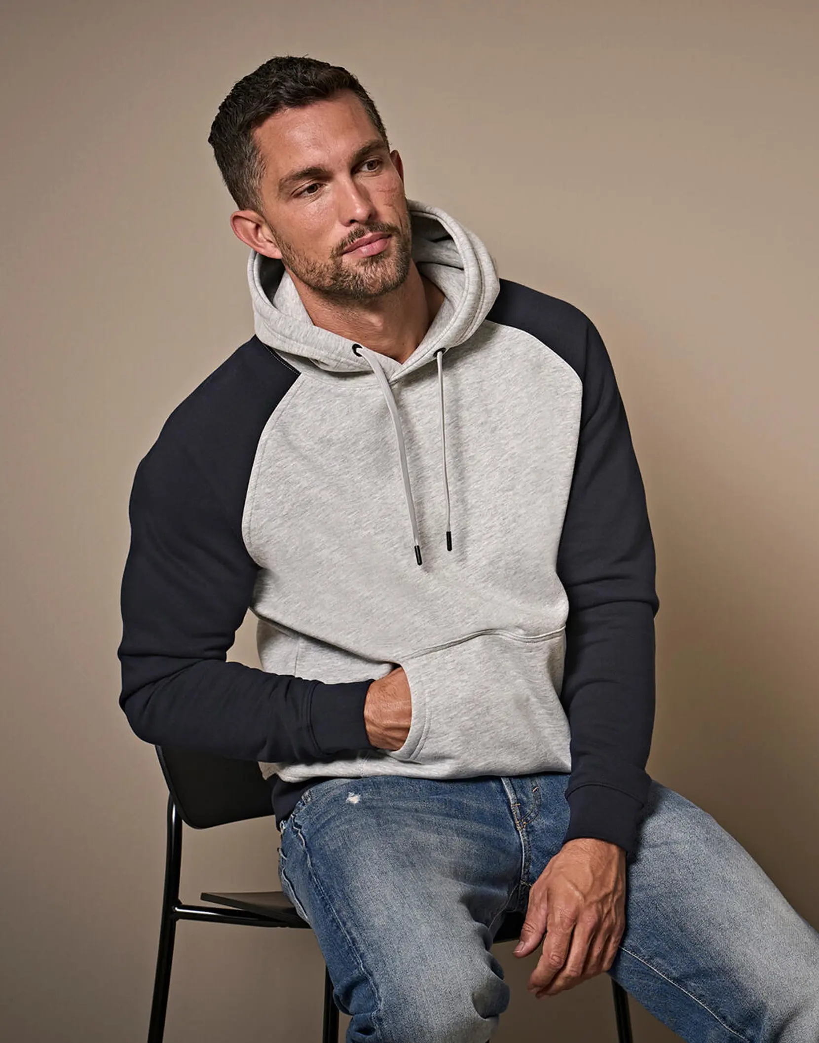 Bild på Two-Tone Hooded Sweatshirt