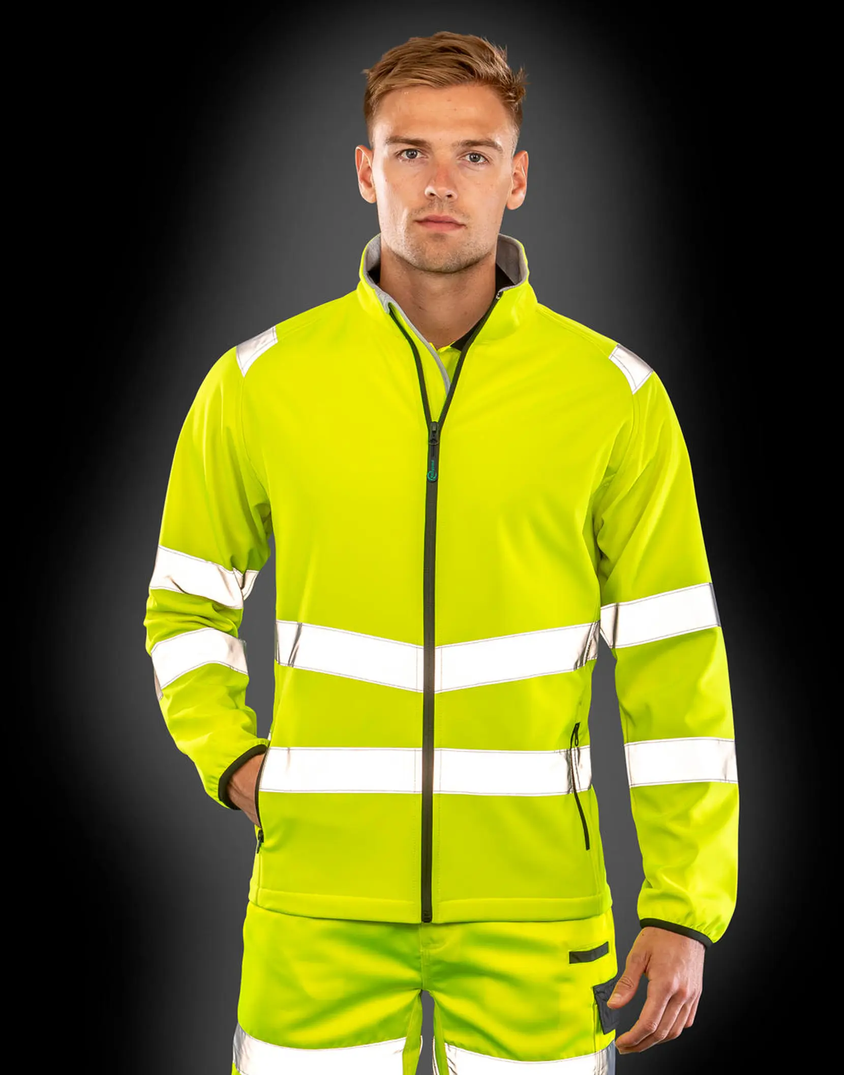 Bild på Recycled Printable Safety Softshell
