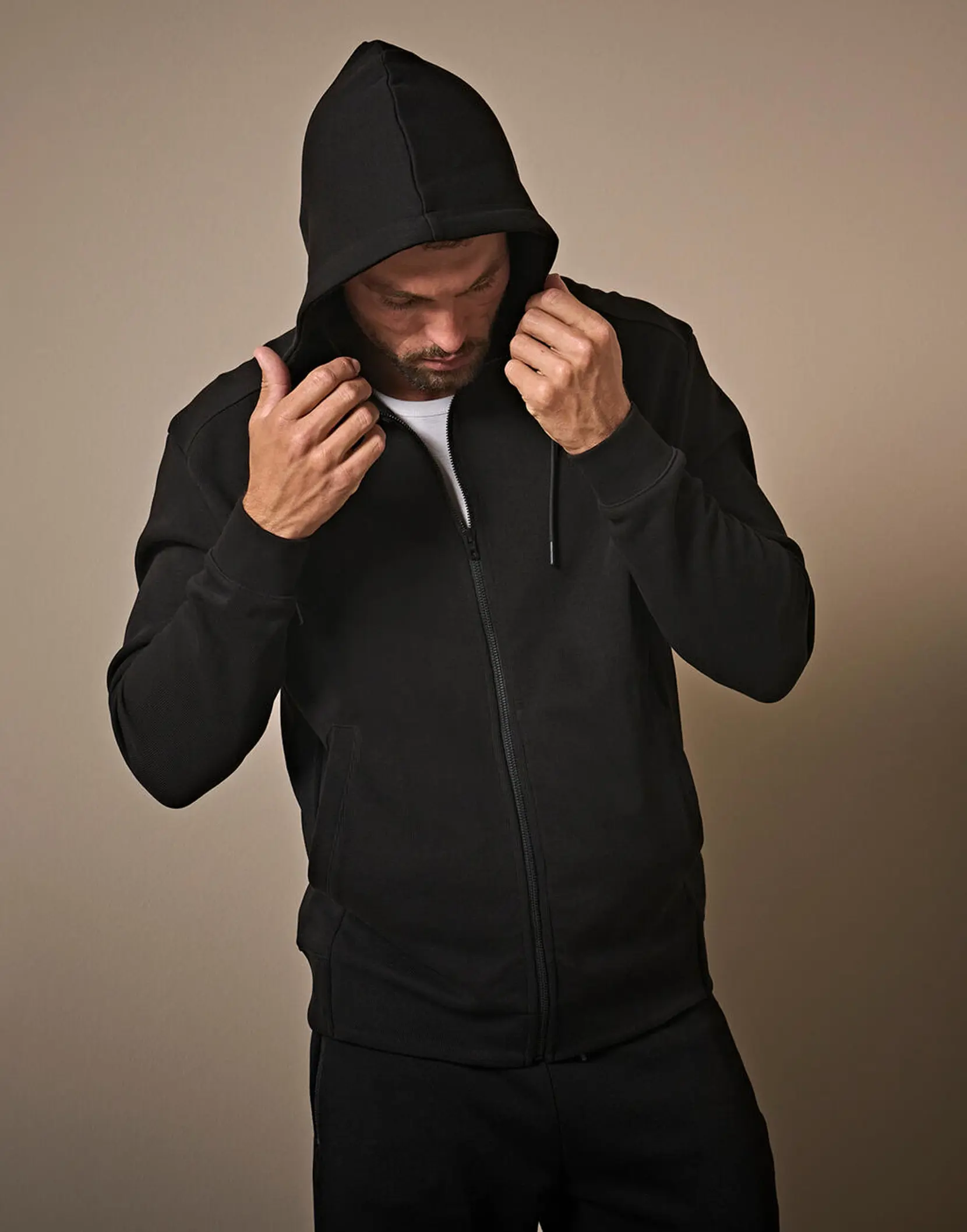 Bild på Ribbed Interlock Hooded Full Zip