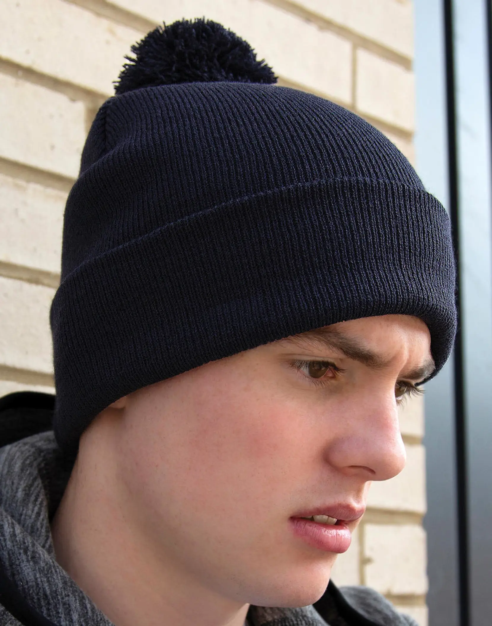Bild på Pom Pom Beanie
