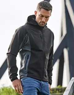 Bild på Hooded Lightweight Performance Softshell
