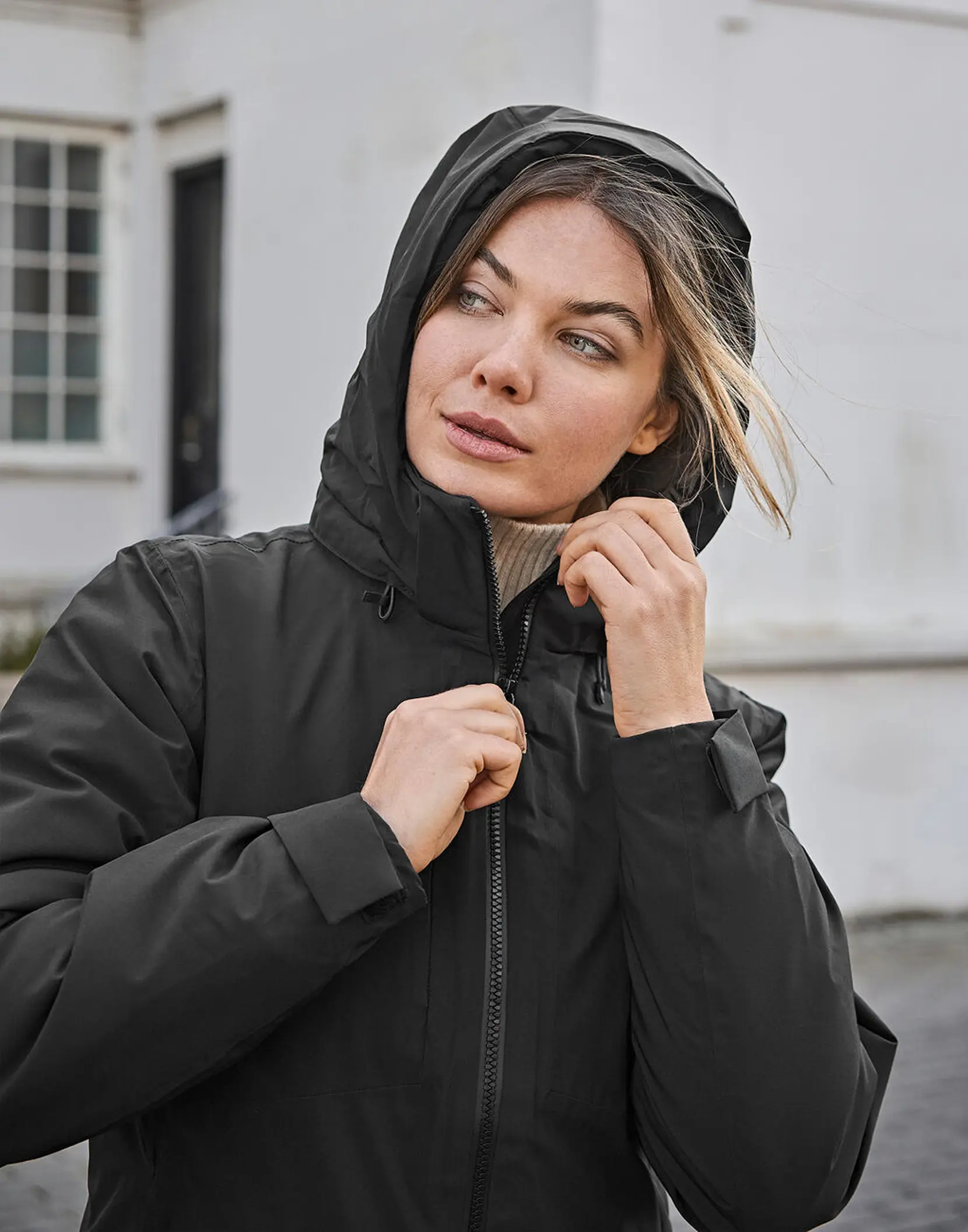 Bild på Womens's All Weather Winter Jacket