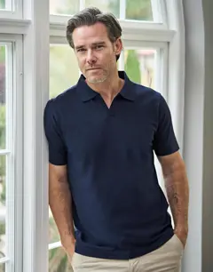 Bild på Luxury Stretch V-Neck Polo
