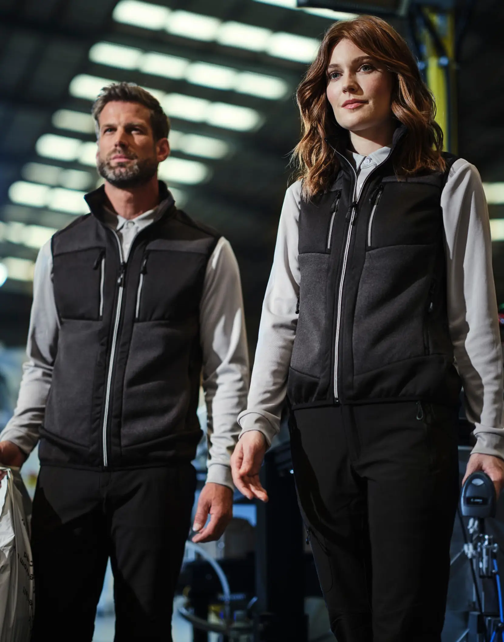 Bild på E-Volve Stretch Hybrid Midlayer Bodywarmer