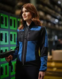 Bild på E-Volve Stretch Hybrid Midlayer Jacket