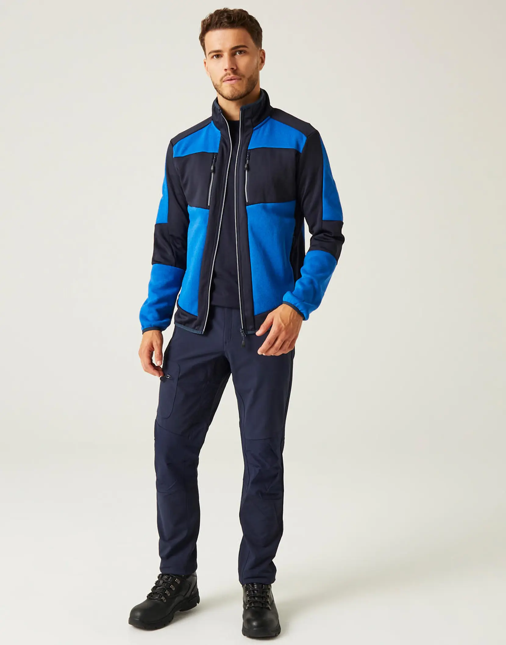 Bild på E-Volve Stretch Hybrid Midlayer Jacket