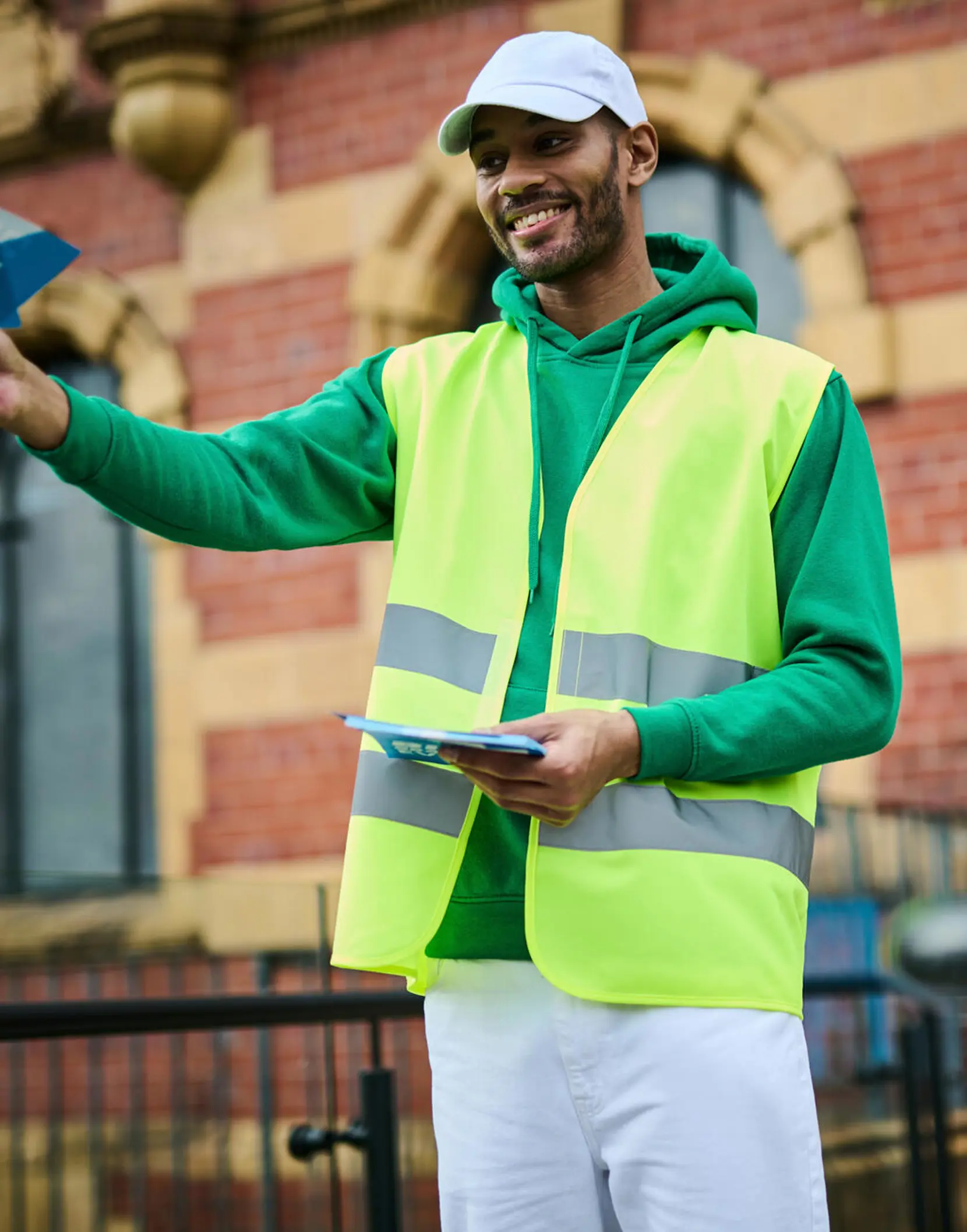 Bild på Essential Hi-Vis Easy Print Vest 