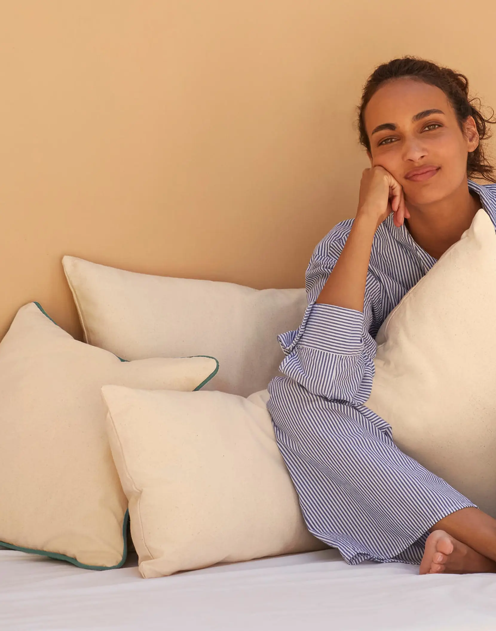 Bild på Fairtrade Cotton Canvas Cushion Cover