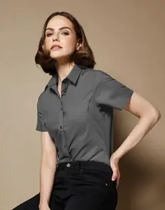 Bild på Women's Tailored Fit Poplin Shirt SSL
