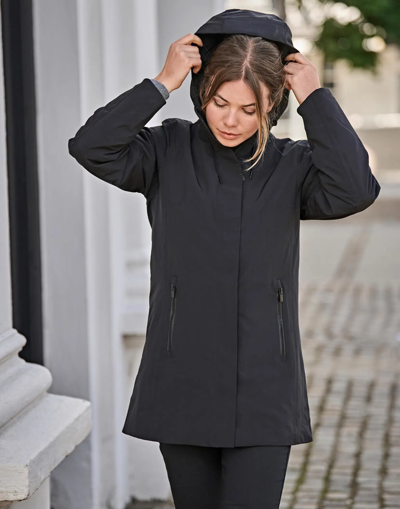 Bild på Womens All Weather Parka
