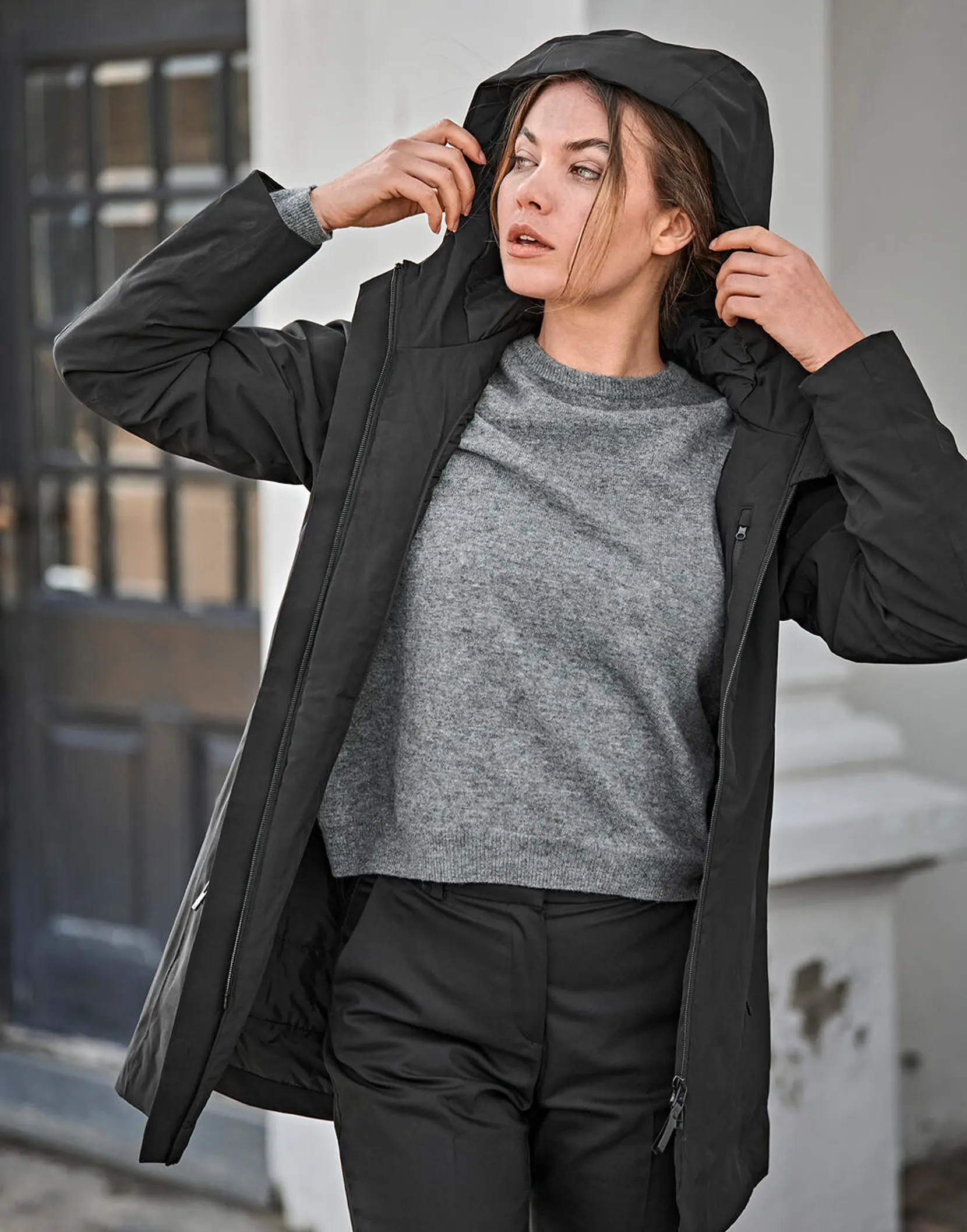 Bild på Womens All Weather Parka