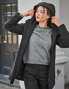 Bild på Womens All Weather Parka