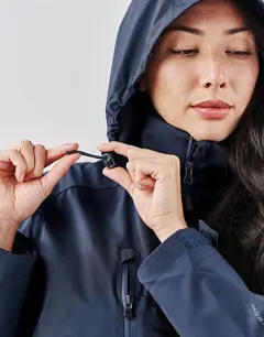 Bild på Women's Scirocco Lightweight Shell
