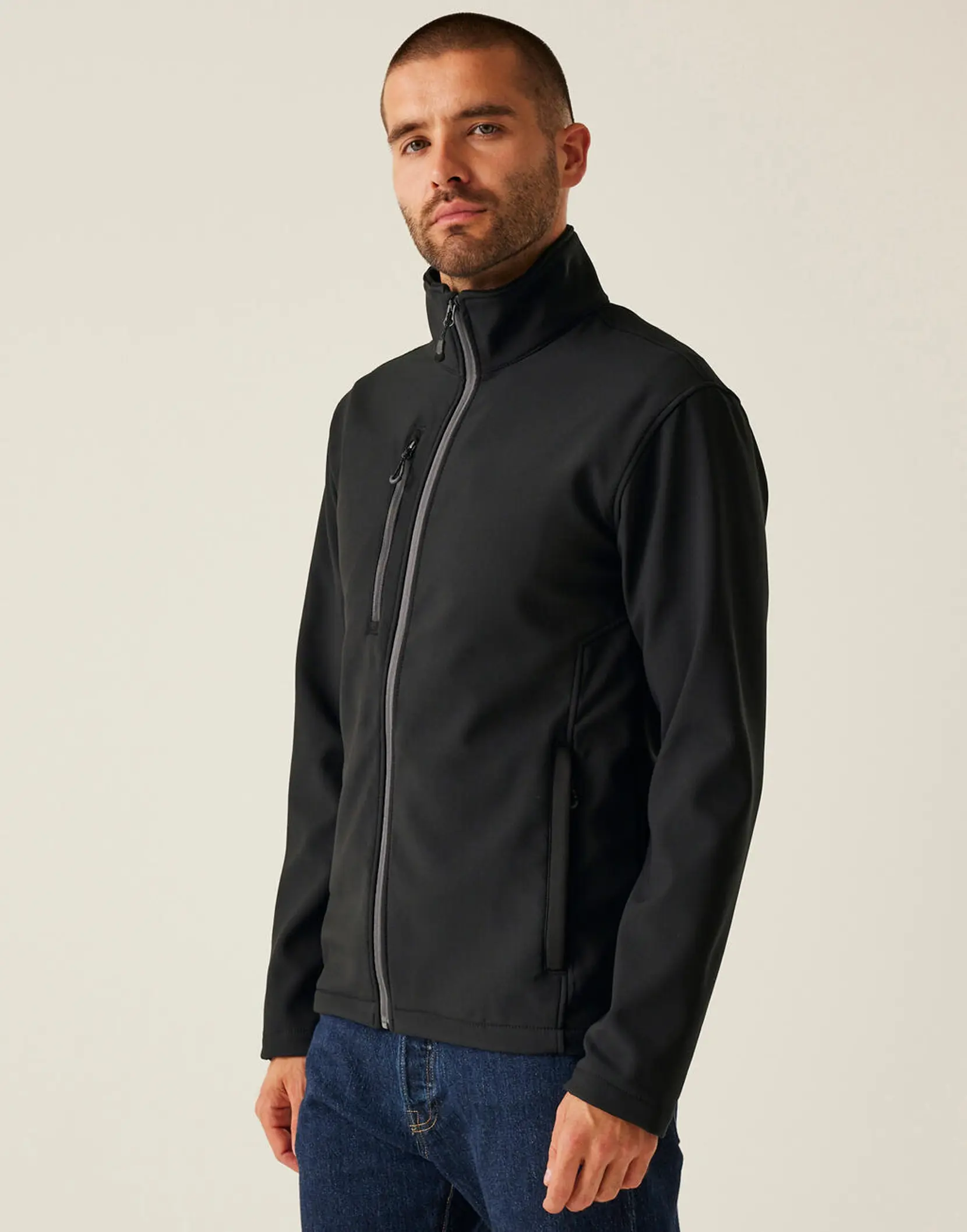 Bild på Honestly Made Recycled Softshell Jacket