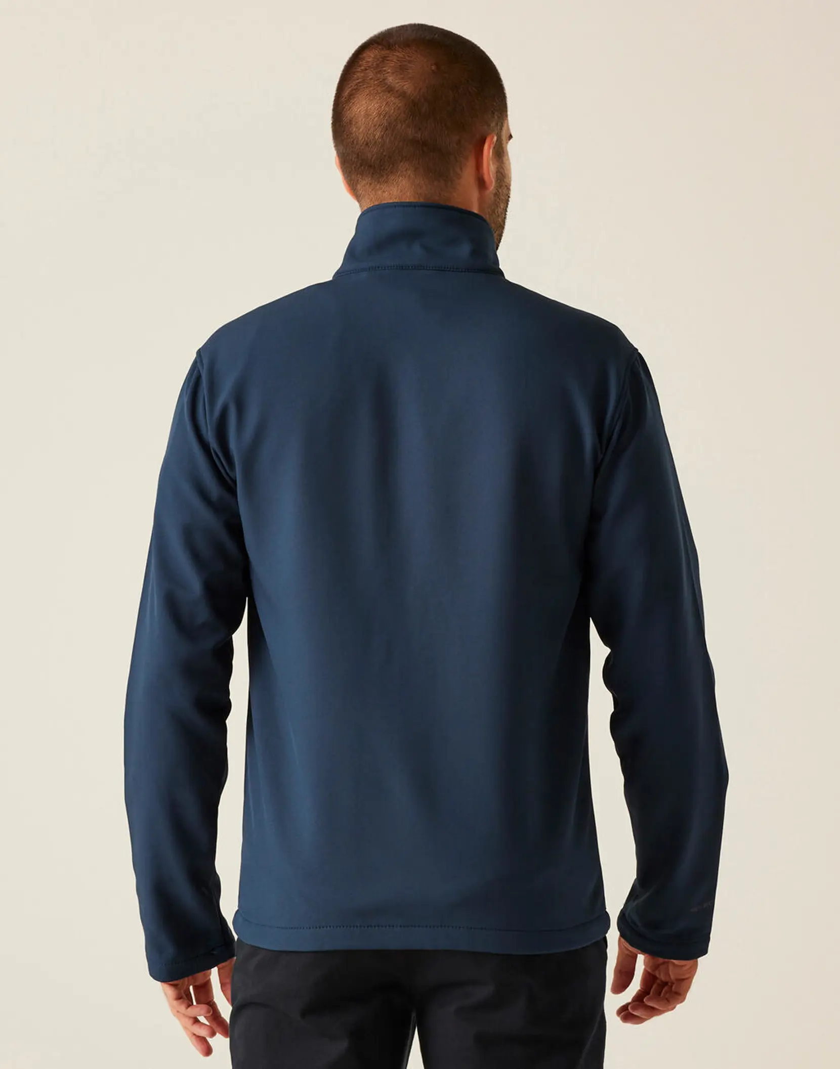 Bild på Honestly Made Recycled Softshell Jacket