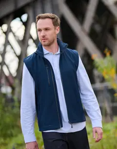 Bild på Honestly Made Recycled Softshell Bodywarmer