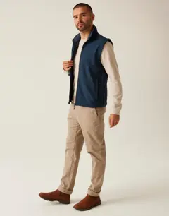 Bild på Honestly Made Recycled Softshell Bodywarmer
