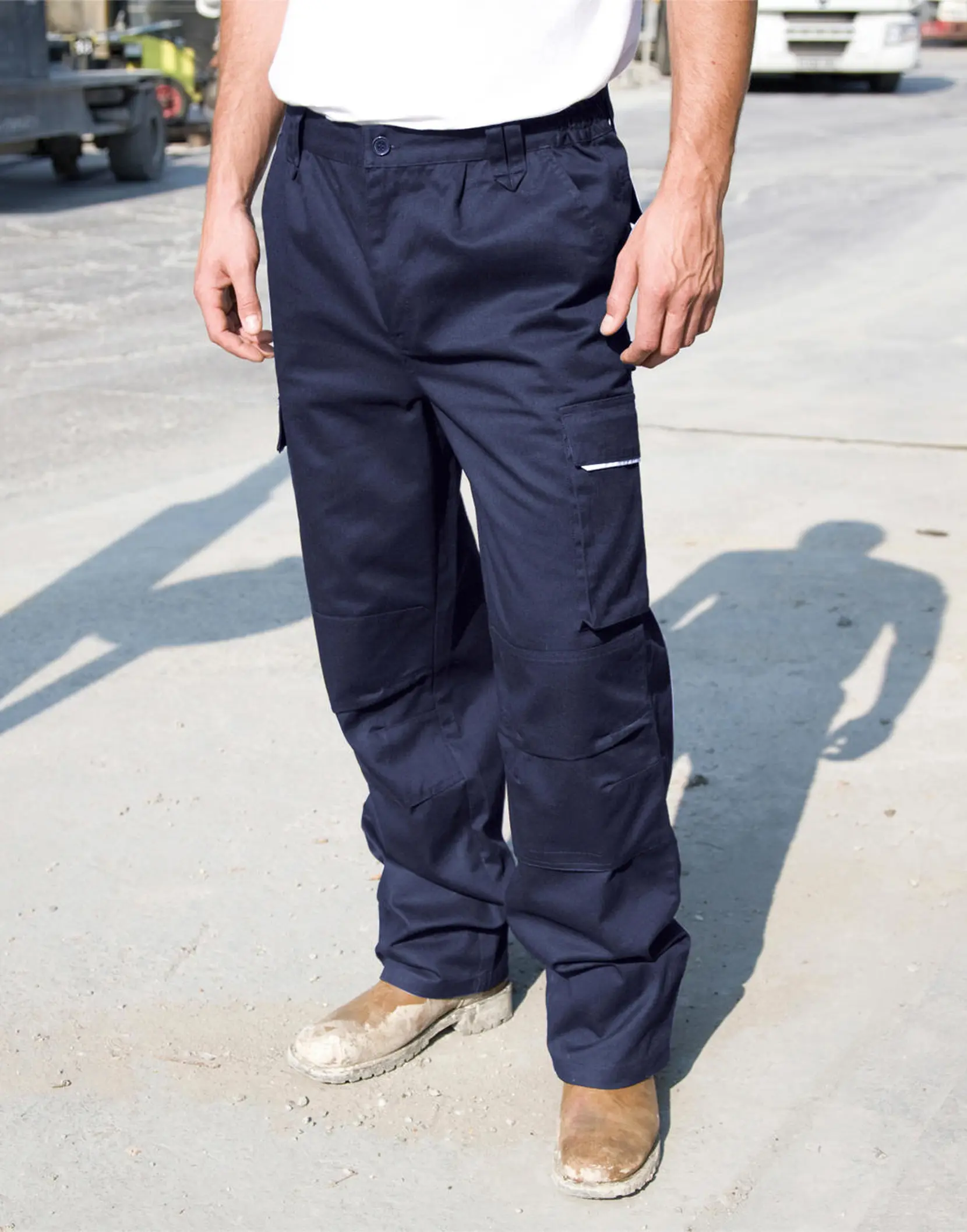 Bild på Work-Guard Action Trousers Reg