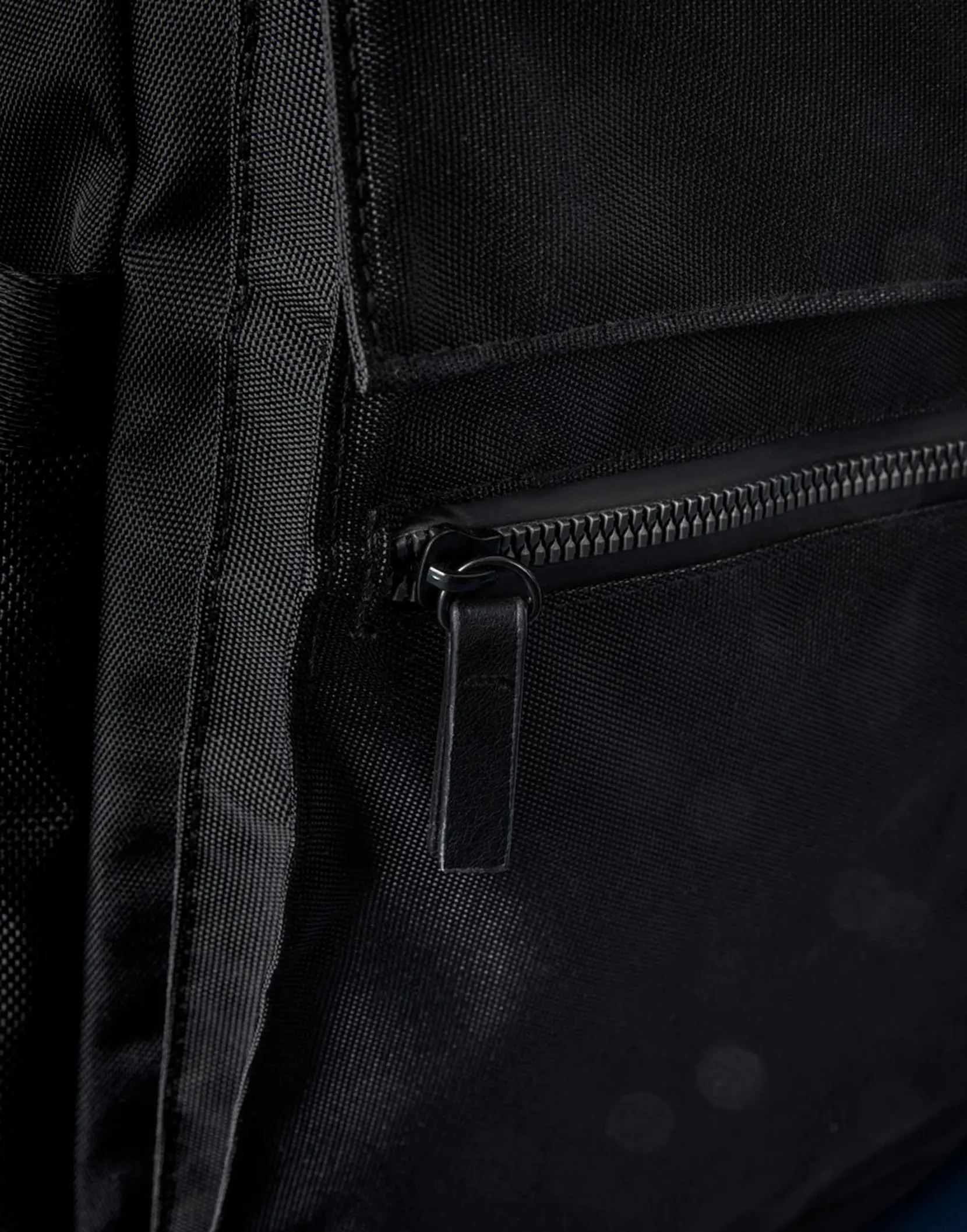 Bild på Axis Roll-Top Backpack