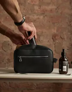 Bild på Tailored Luxe Wash Bag