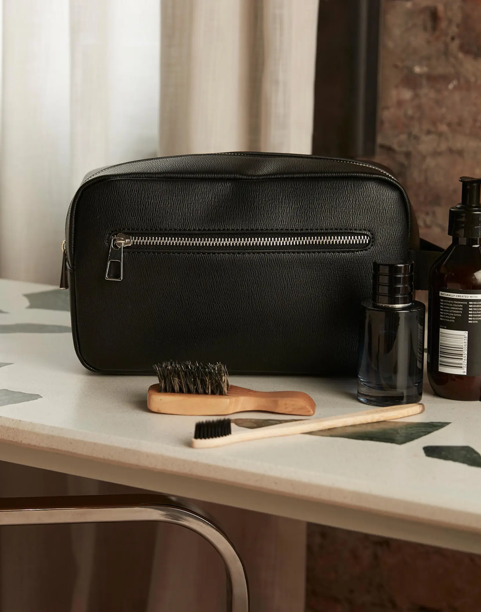 Bild på Tailored Luxe Wash Bag