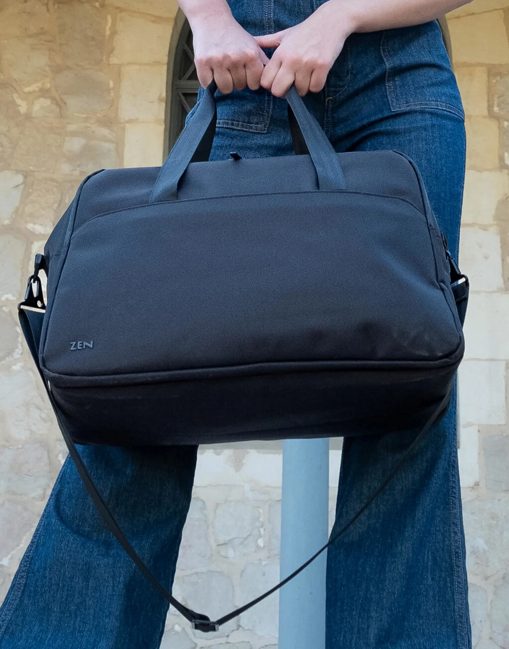 Bild på Onyx Weekender Travel Bag