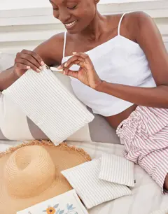 Bild på Striped Organic Cotton Accessory Pouch