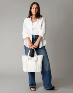 Bild på Courtside Medium Tote