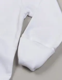 Bild på Baby Sleepsuit with Scratch Mitts