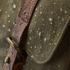 Bild på Heritage Waxed Canvas Messenger
