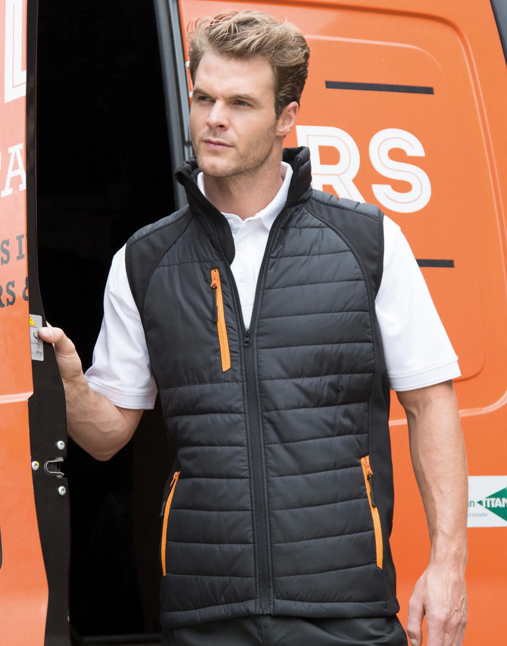 Bild på Black Compass Padded Softshell Gilet