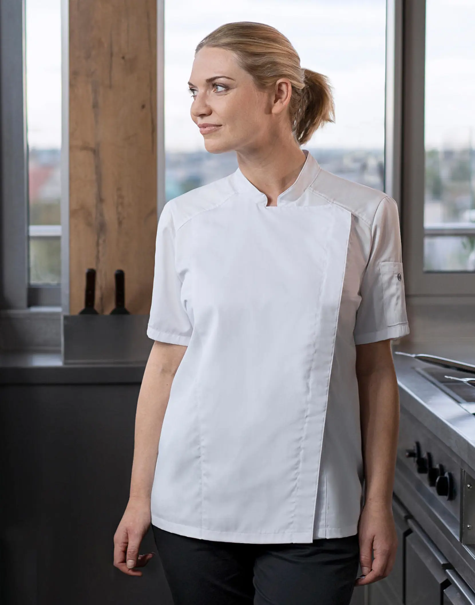 Bild på Short-Sleeve Ladies' Chef Jacket Modern-Look