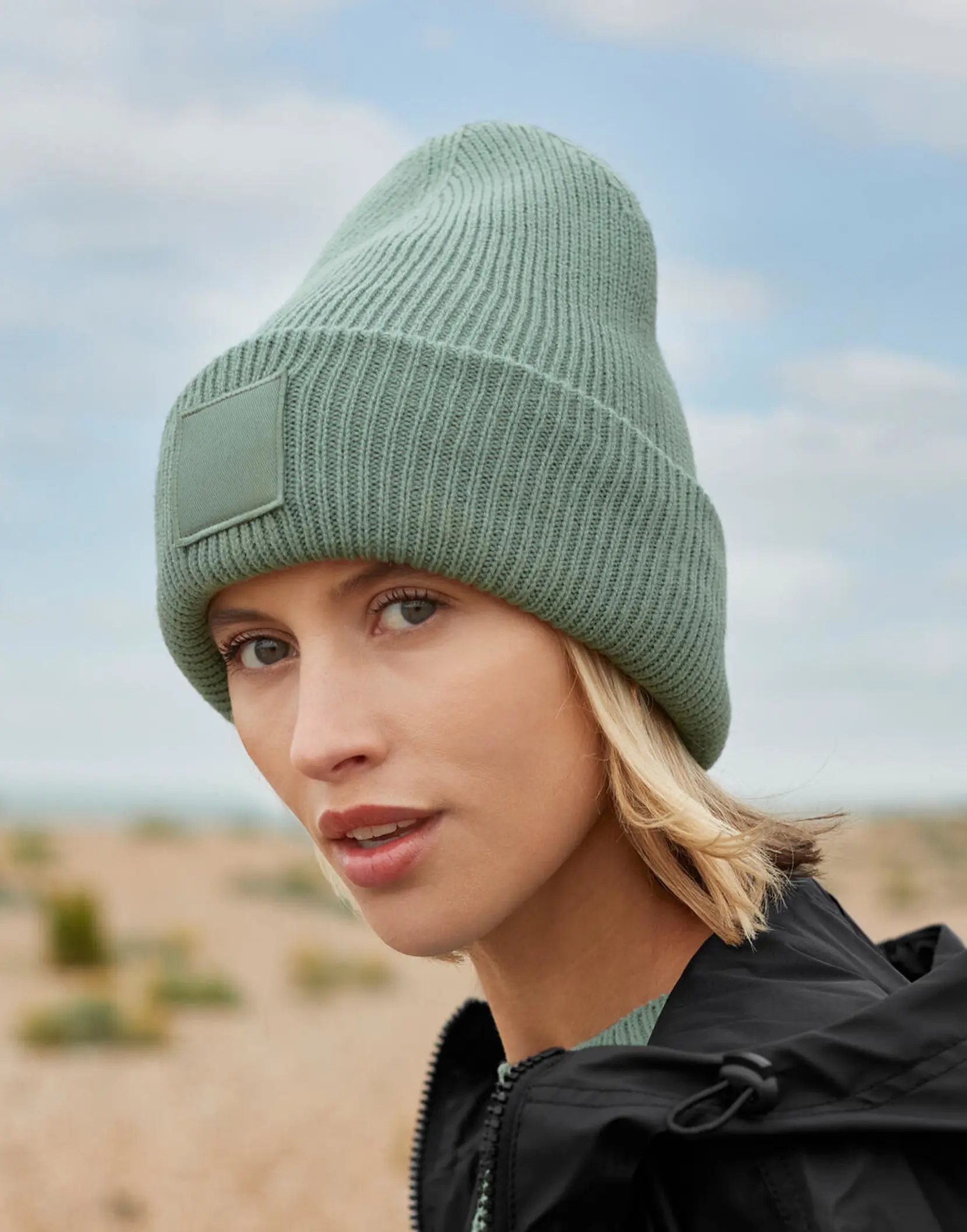 Bild på Deep Cuffed Tonal Patch Beanie