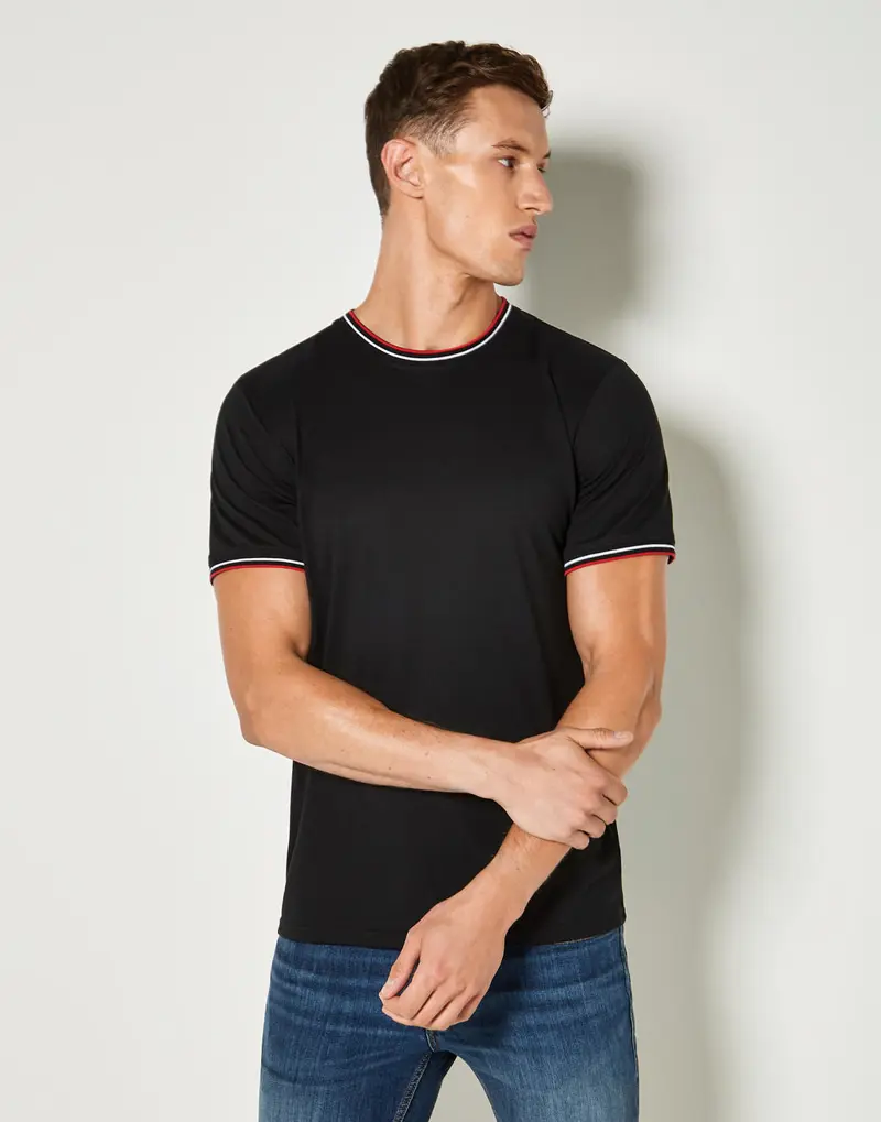 Bild på Fashion Fit Tipped Tee