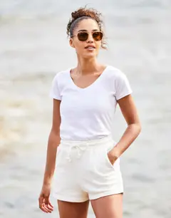 Bild på Ladies' Iconic 150 V Neck T