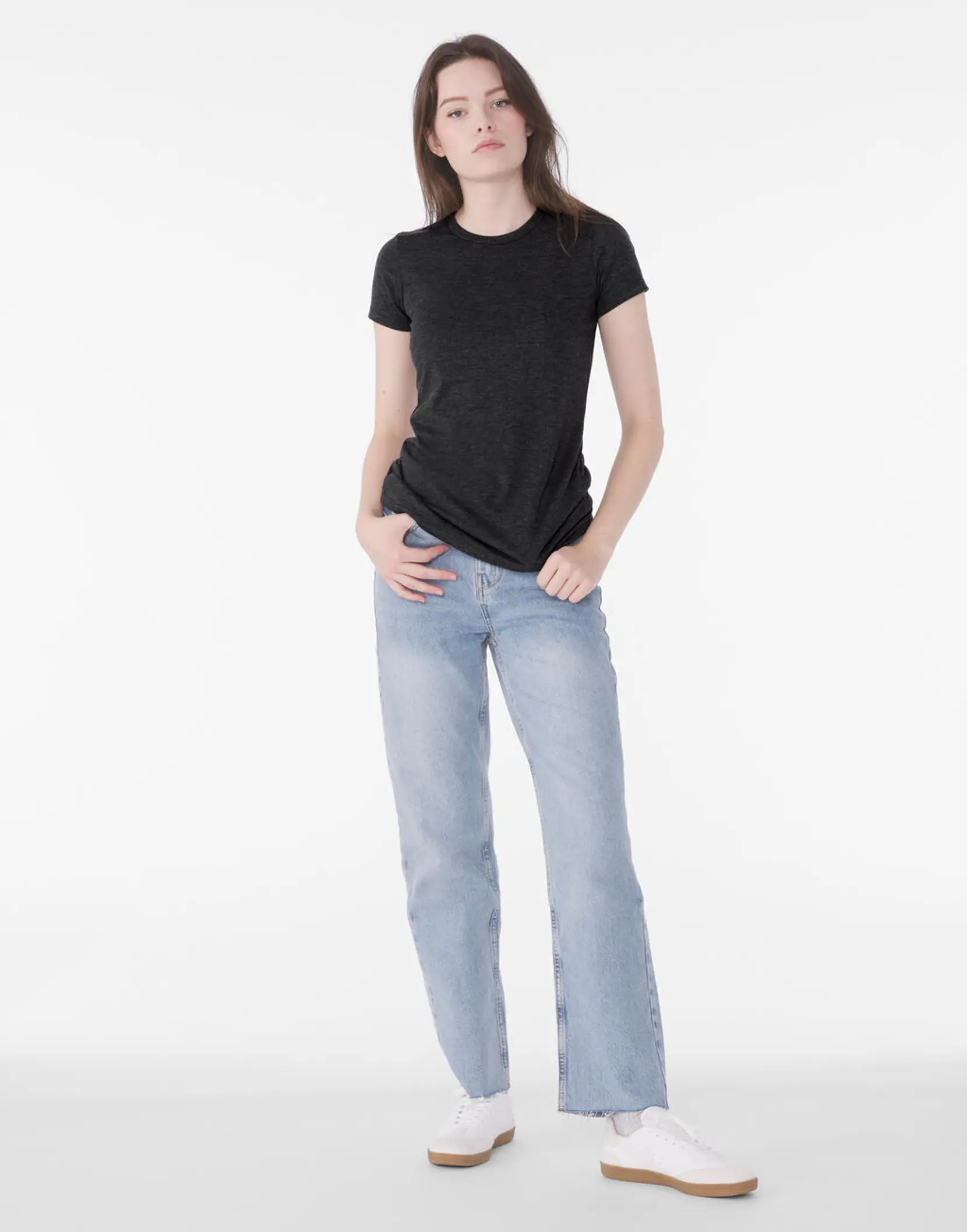 Bild på Women's Slim Fit Tee