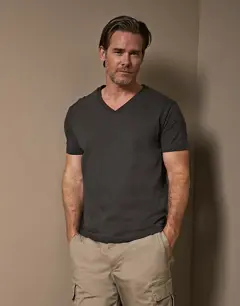 Bild på Men's Fashion V-Neck Sof Tee