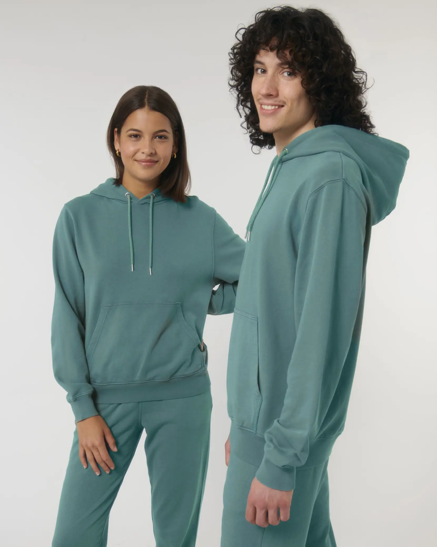 Bild på Archer Vintage The unisex medium fit garment dyed hoodie sweatshirt