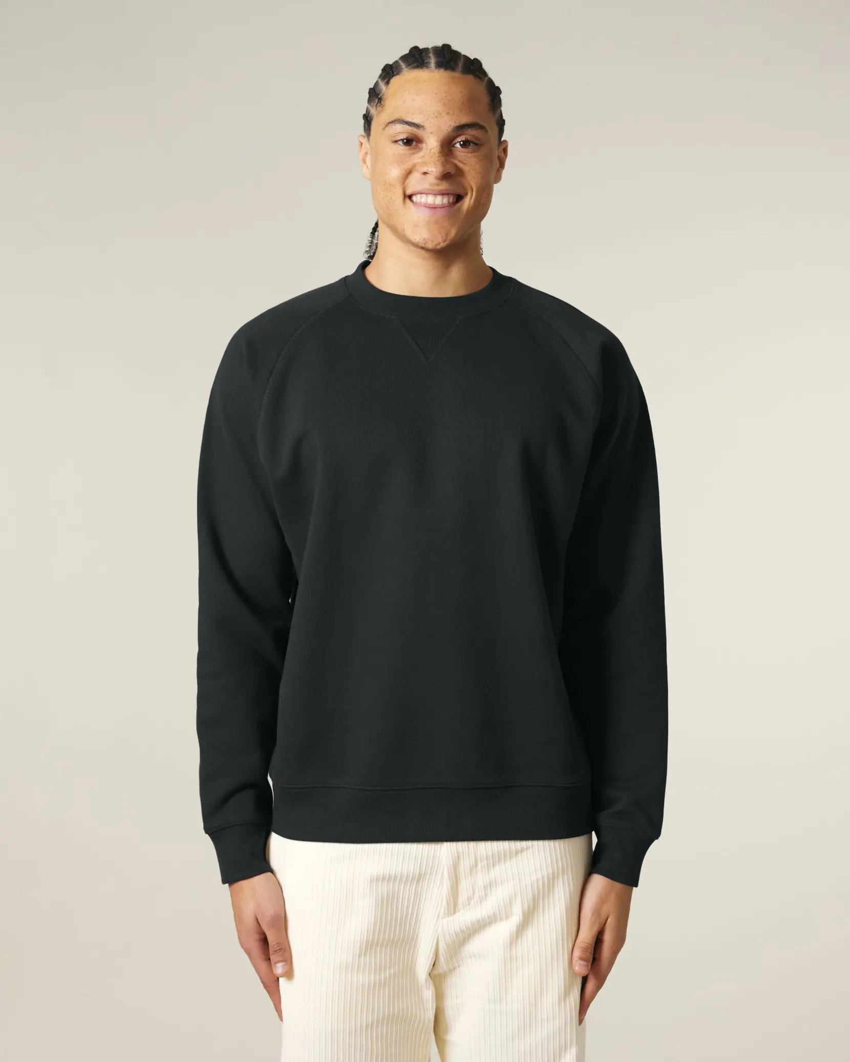 Bild på Knoxer The unisex relaxed raglan sweatshirt