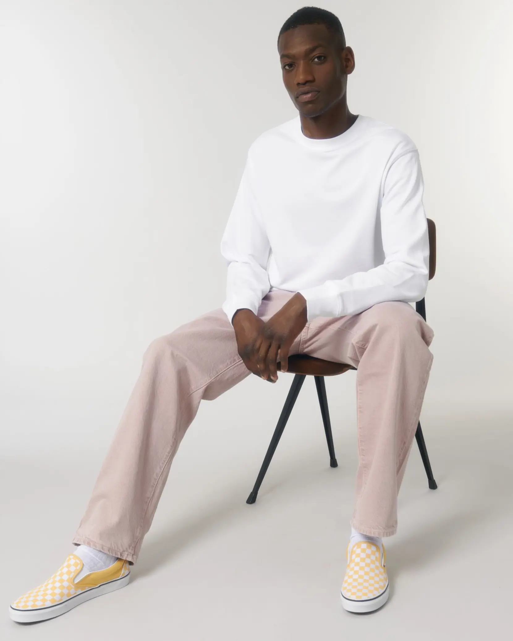 Bild på Matcher The iconic mid-light unisex medium fit crewneck sweatshirt