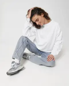 Bild på Ledger Dry The unisex boxy dry hand feel crew neck sweatshirt