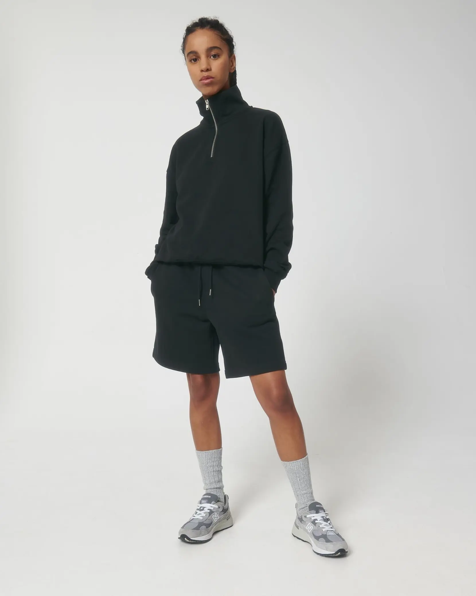 Bild på Miller Dry The unisex  boxy dry hand feel quarter zip sweatshirt