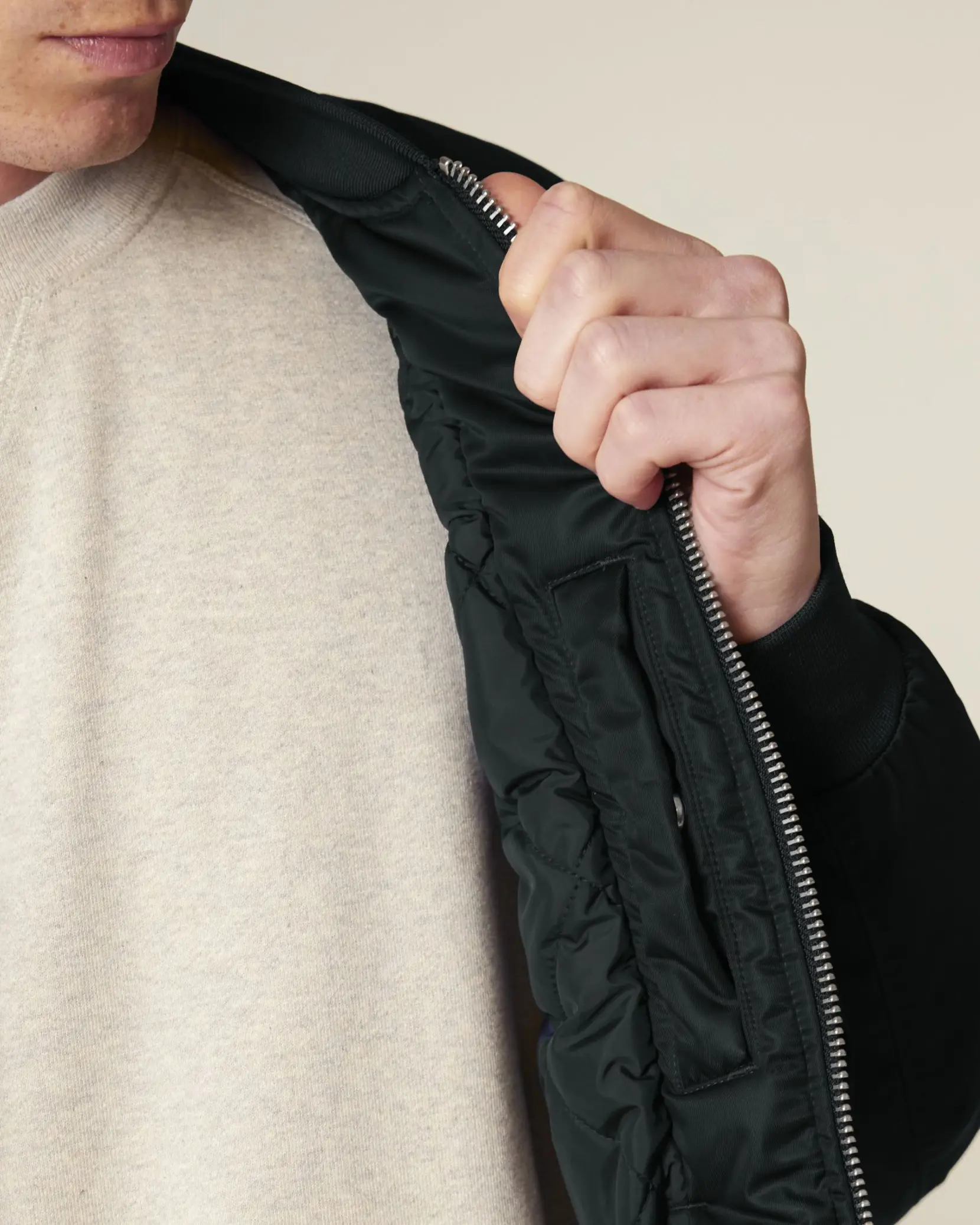 Bild på Bomber 2.0 The unisex bomber jacket