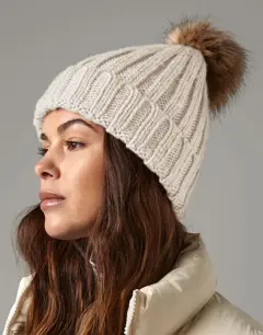 Bild på Fur Pop Pom Chunky Beanie