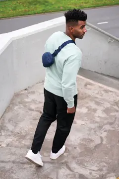 Bild på Aero Aware™ RPET Every day sling bag