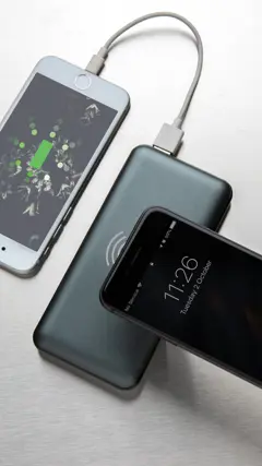 Bild på 10.000 mAh snabbladdande 10W trådlös powerbank med PD