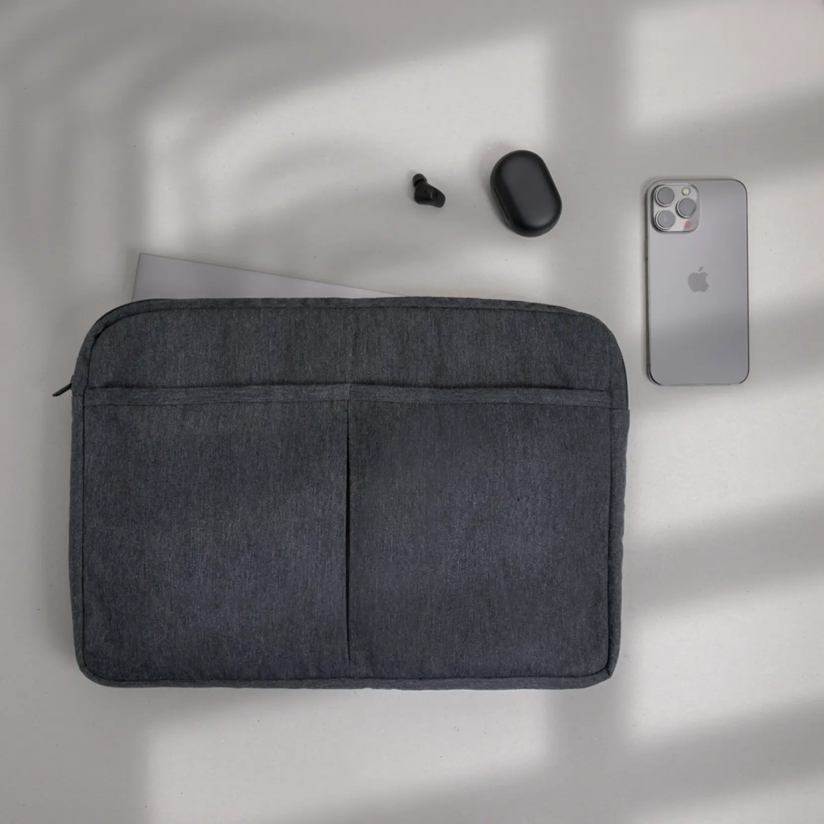 Bild på Laluka 15.6" laptopsleeve AWARE™ återvunnen bomull